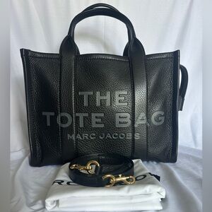 Marc Jacobs The Leather Medium Tote Bag